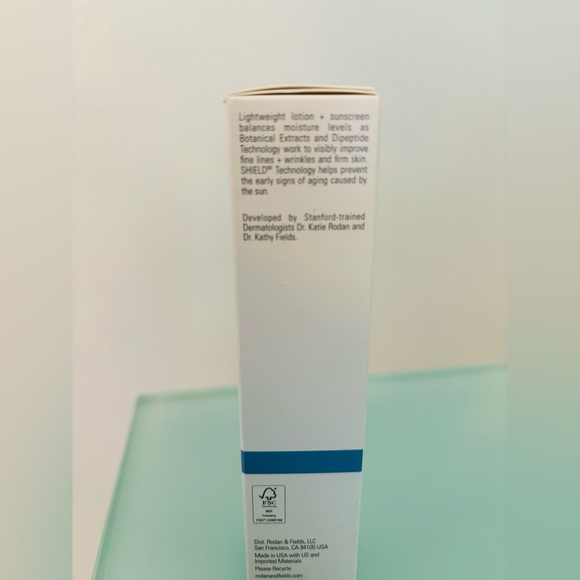 REDEFINE Triple Defense Lotion Broad Spectrum SPF 30 - Picture 7 of 9